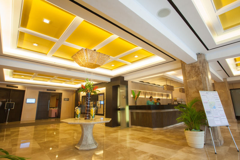 Cebu Grand Hotel Exterior foto